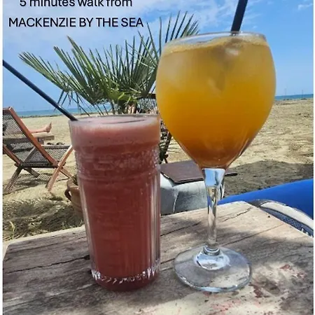 Apartman Mackenzie By The Sea One Bed Ground Floor *