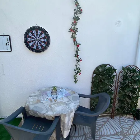 Apartman Mackenzie By The Sea One Bed Ground Floor *