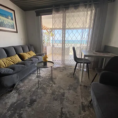 Apartment Mackenzie By The Sea