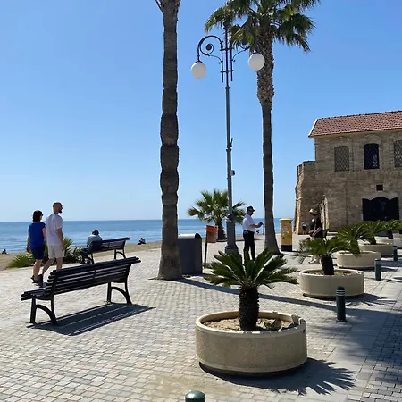 Mackenzie By The Sea Apartment