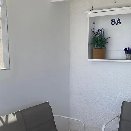 Apartment Mackenzie By The Sea *