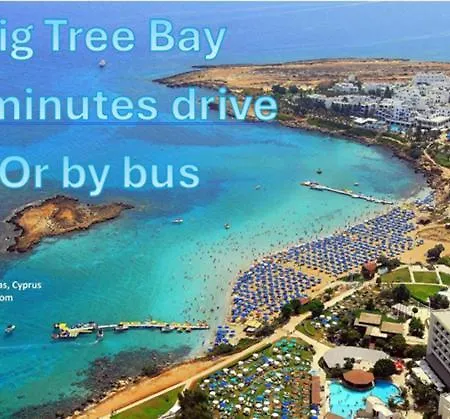 Mackenzie By The Sea Apartment Larnaca