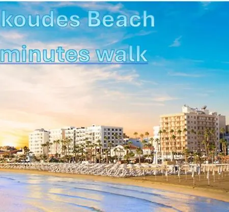 Apartment Mackenzie By The Sea Larnaca