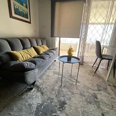 Apartment Mackenzie By The Sea