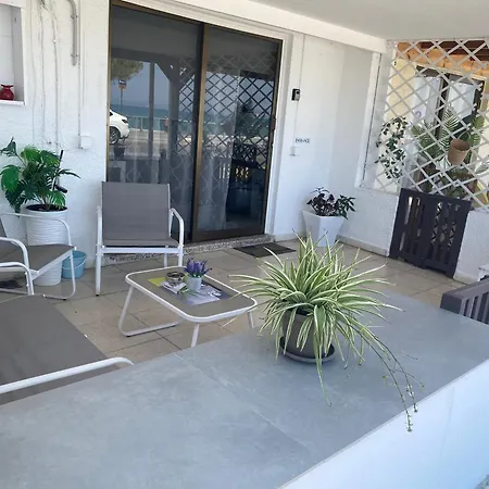 Mackenzie By The Sea Ground Floor Apartment