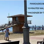 Mackenzie By The Sea One Bed Ground Floor * 라르나카